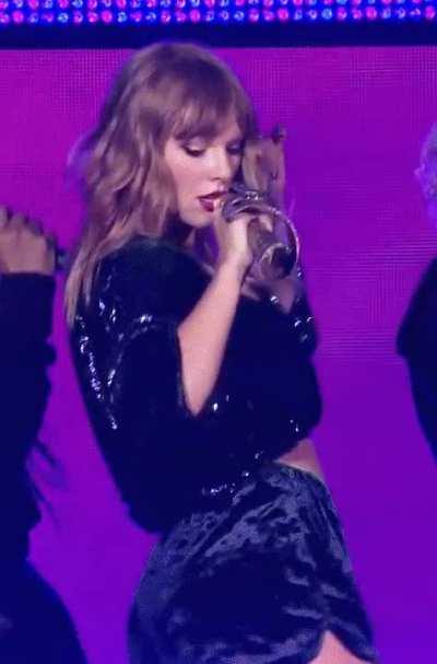 I need Goddess Taylor riding me like this