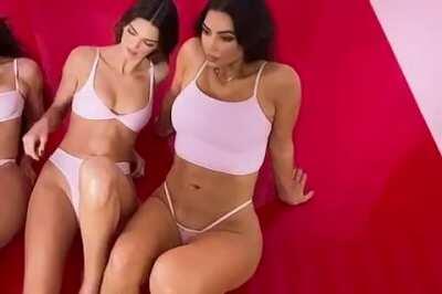 Kendall Jenner & Kim Kardashian