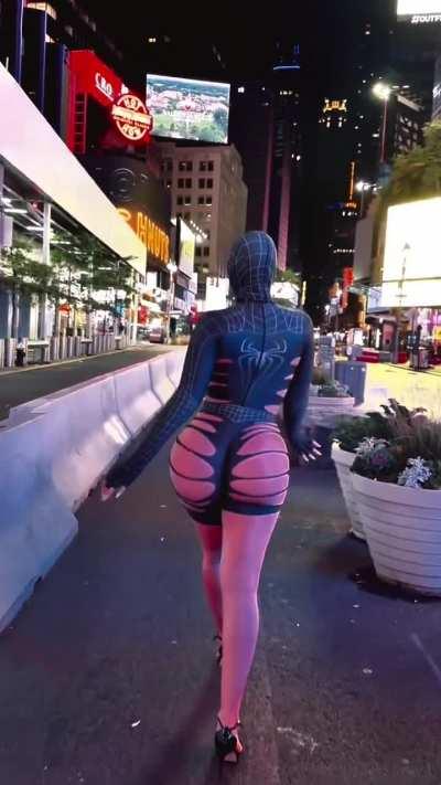 Anna Gomez (@annabgotv)