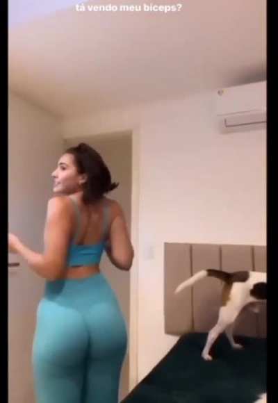 A Taynara tem um corpo perfeito