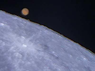 Mars setting behind the Moon (Dec 7, 2022)