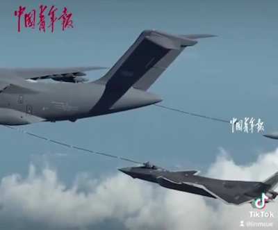 J16 J20 aerial refueling