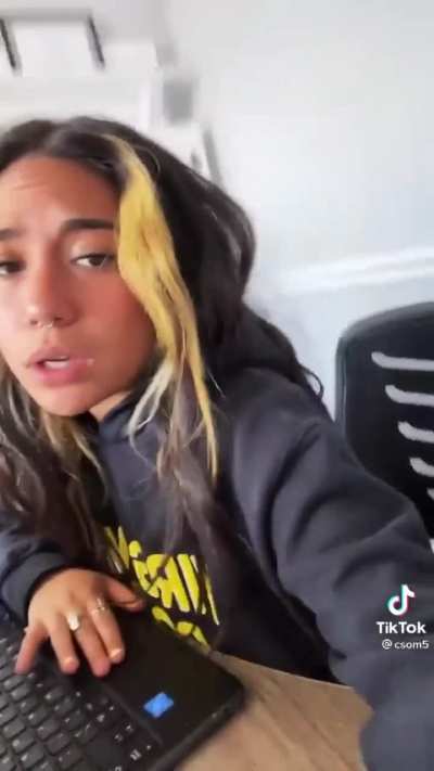 Smh she literally knows what she’s doing