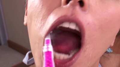 Murakami Ryouko Brushes Teeth With Cum