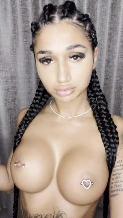 Do you like nerdy black girls ?