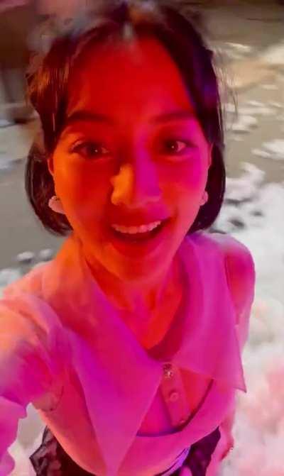 Jihyo - close up, pink blouse, doughnut mv behind the scenes
