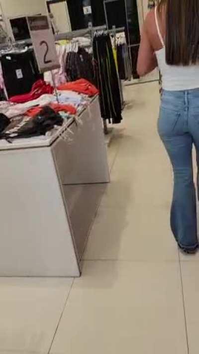 Flashing at the middle of the clothing store