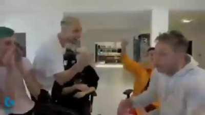 me como un trolo, momo es un trol