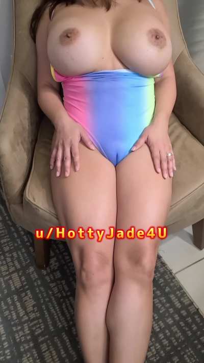 My big boobies and cameltoe