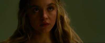 Sydney Sweeney topless