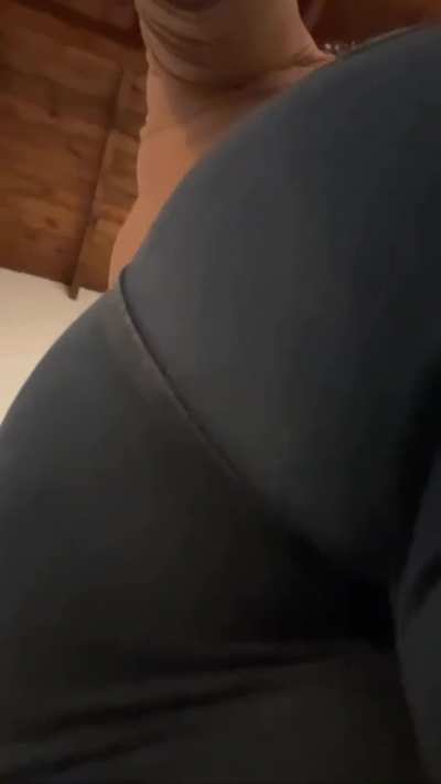 My jeans let my farts escape 