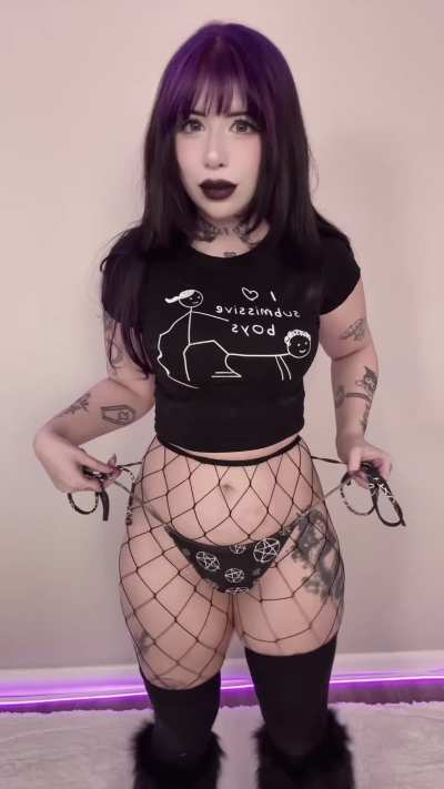 Blair (@catgirlblair)