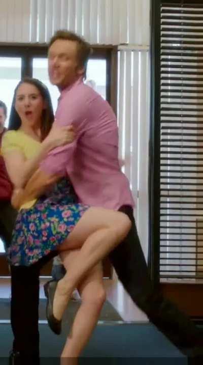 Annie's Iconic Twirl