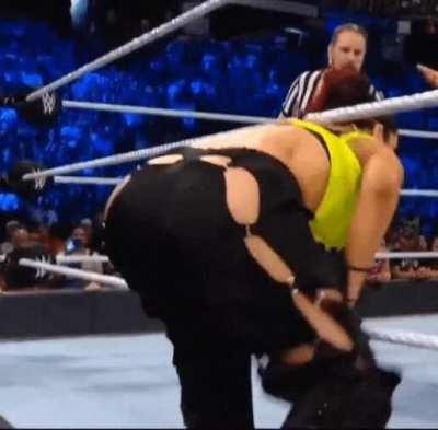 Still thinking about how good this outfit is