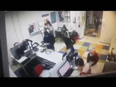 Когда забыла маску дома