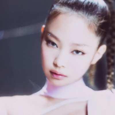 Jennie is back