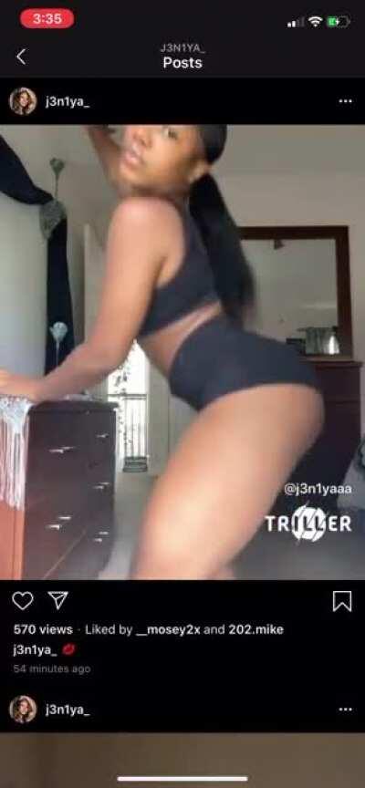 Need her Onlyfans 😭