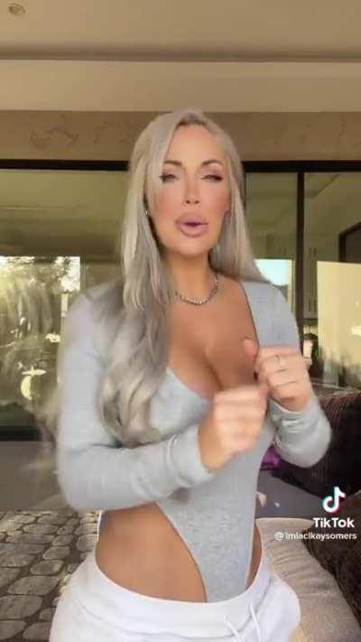 Lacy Kay Somers @imlacikaysomers