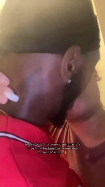 That tranny voice be kind of sexy 😩😩😩😏😏😊😊