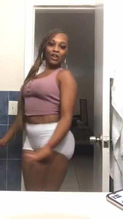 Rissa2cute Twerking