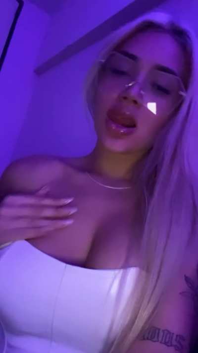 i have doggy style fun with this thick cock