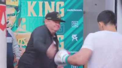 Kazakhstan fighters in canelos camp