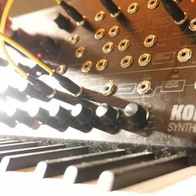 Here's a little synth cover of '4ware' - hope you like it!