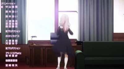 Chika, not to be confused with Chica, has a hat that somehow is aerodynamic enough to do this