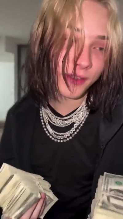 More footage from the birthday party via depleting on IG
