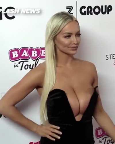 Lindsey Pelas must have got so much action from all the guests that night