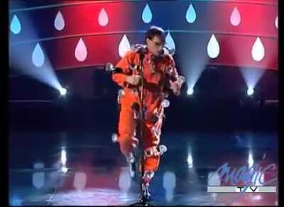 This is how redpillers look trying to hold posture and all just to get noticed and impress gorls and then maybe slide in the line 