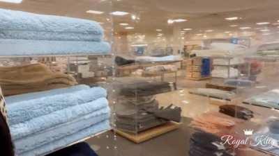 What would you do if you saw me?? 👀