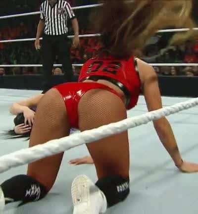 nikki bella ass