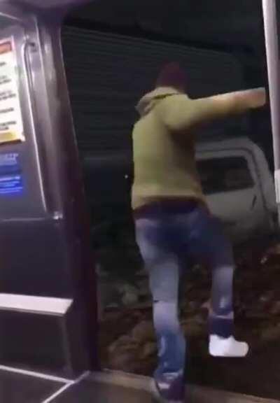 Tranzit Bus - Get me outta here