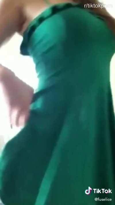 Thick and curvy thot twerking naked under tight dress