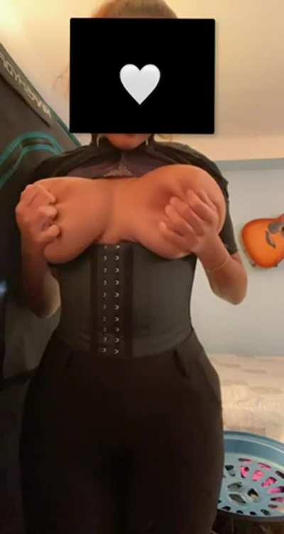 Would you jerk off to me? ☺️