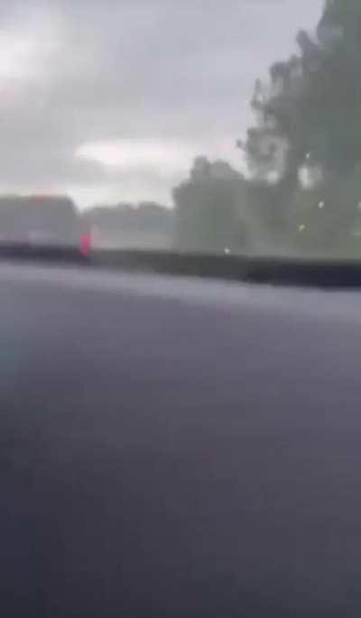 Lighting strikes car on highway while driving 🙀