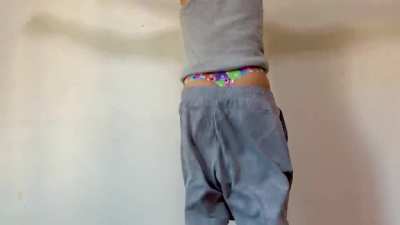 My pants fell while i was doing jumping exercises at the gym today >< thats why i usually wear tights or leggings... what would say if you saw this?