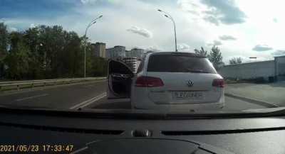 Psychopath in car, anyone?