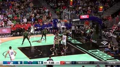 [Highlight] Nick Richards sends Embiids layup attempt back