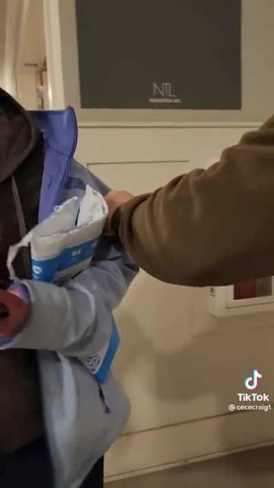 To accuse delivery driver of stealing your package