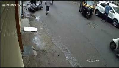 Learn from Punekars. When a girl is attacked by anybody, instead of ignoring it, people jumped in and protected her.