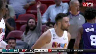 [Highlight] Kyle Lowry Pass! Touchdown!