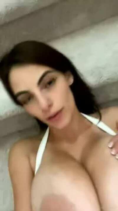 Her tits getting bigger 🥵