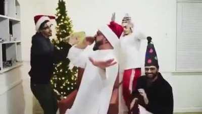 Average Bosnian Christmas 🇧🇦🇧🇦🇧🇦🇧🇦🇧🇦 💪💪💪💪