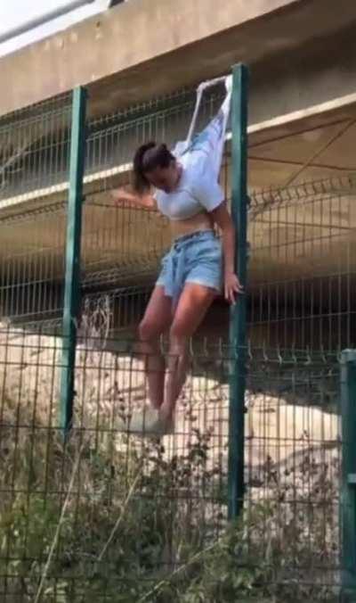 HMC while I jump the fence
