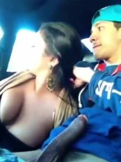 Cute Indian girl gives passionate blowjob in car[Full video link 👇]