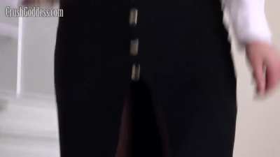 1000k SPECIAL! | Milena crushing crickets