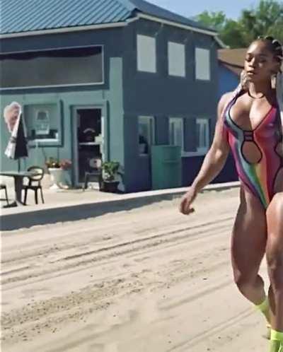 Any Lola Montez fans? (Height?)