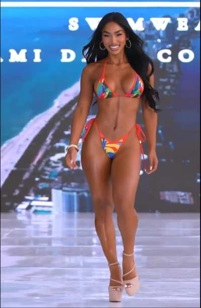Virginia Sanhouse - The Great Escape, Miami Swim Week 2025 (normal and SloMo)
